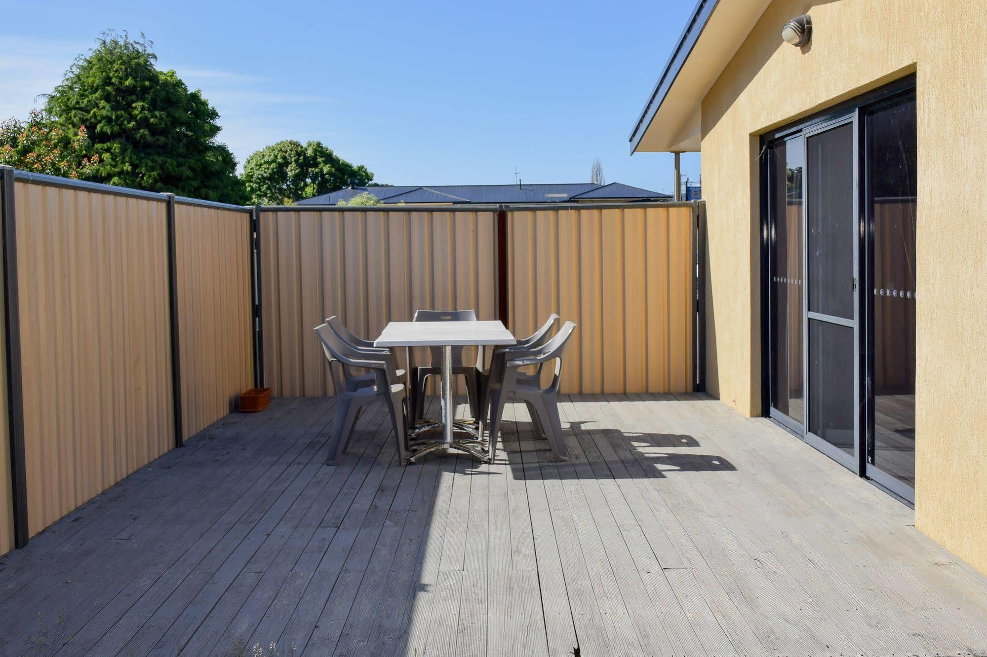 Beachway Motel Ulverstone Exterior photo